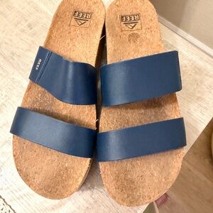 Size 9W- REEF Sandals